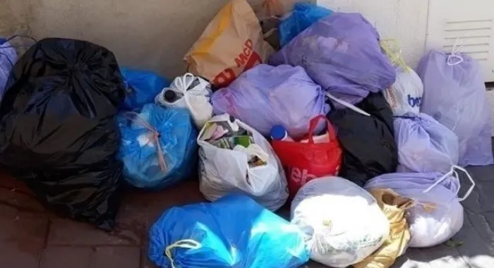 Les deixalles continuen acumulant-se a alguns punts negres de la vila