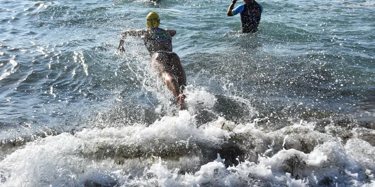 La platja de la Paella, epicentre esportiu del cap de setmana a Torredembarra
