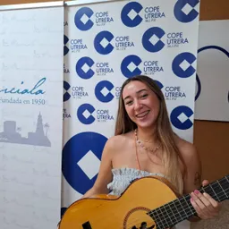 Lucía Vallecillo estrena 'Devuélveme' - episode art