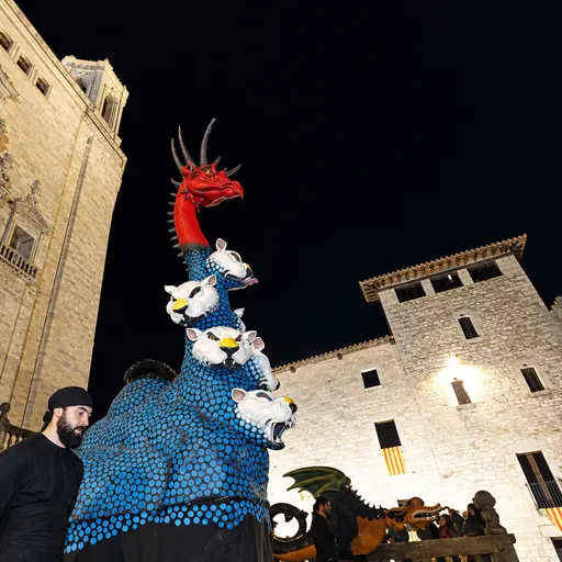Foc, dracs i xuixos: la 'Drakofarra' canvia de recorregut i acabarà a la plaça del Vi