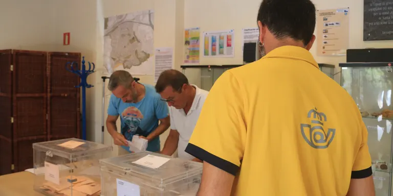 Aquest dijous és l'últim dia per fer efectiu el vot per correu a les eleccions del 12-M