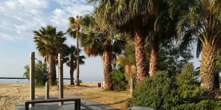 Les dutxes de les platges de Cambrils tancaran per la sequera i els rentapeus seguiran oberts