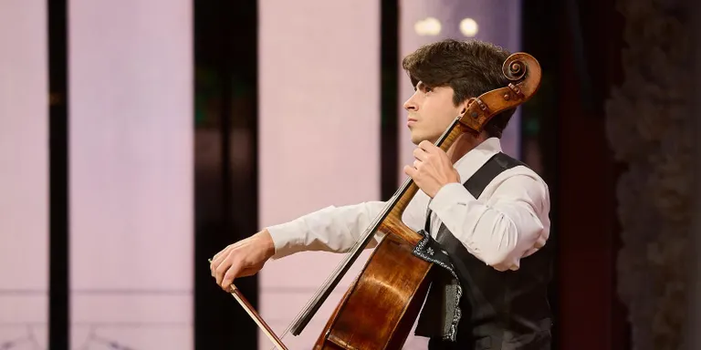 El violoncel·lista solsoní Gerard Flotats estrena un arranjament per a violoncel sol dels Goigs de la Mare de Déu del Claustre