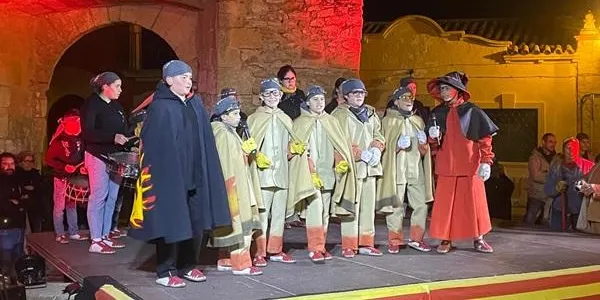 La canalla dels Diables d'Altafulla reivindica millores a la vila i carrega contra diverses qüestions de funcionament dels centres escolars