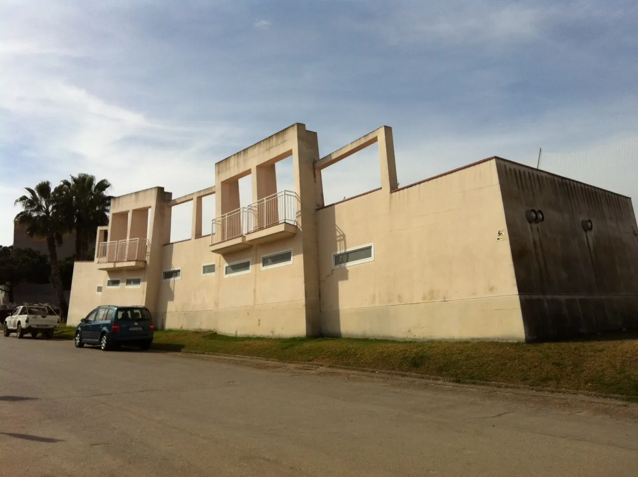 Es tanca provisionalment la zona de vestidors i dutxes del camp annex de futbol