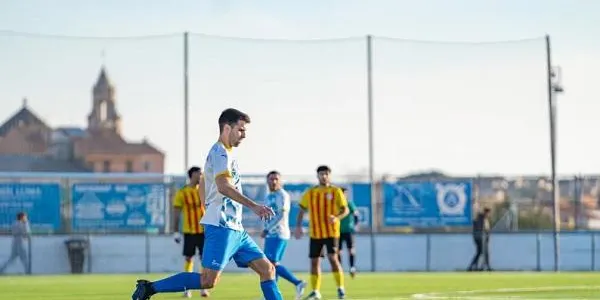 El Torredembarra, amb nombroses baixes, cau golejat davant el Sant Jaume (1-4)