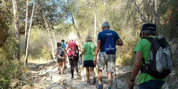 La Torre Camina inicia el nou curs amb la visita al Castell de Creixell
