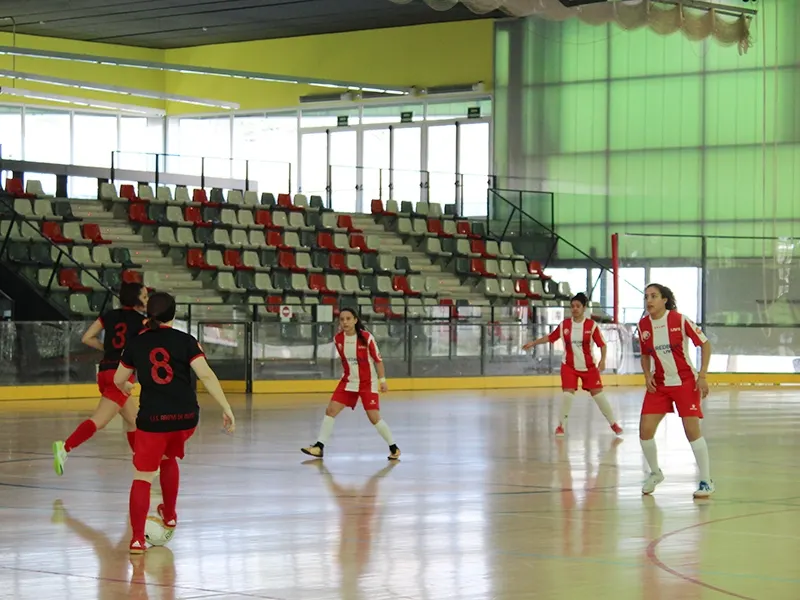 Les noies tornen a la pista amb la visita a Pineda / Arxiu