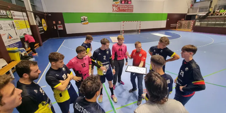 Ensopegada del Club Handbol Cambrils a la pista del líder