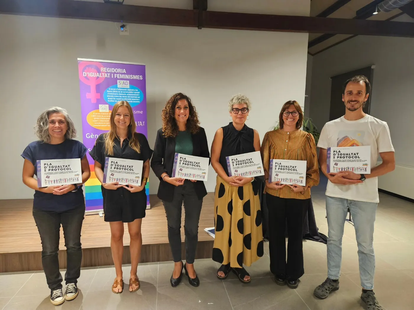 Valls presenta a les entitats el pla d’igualtat i protocol