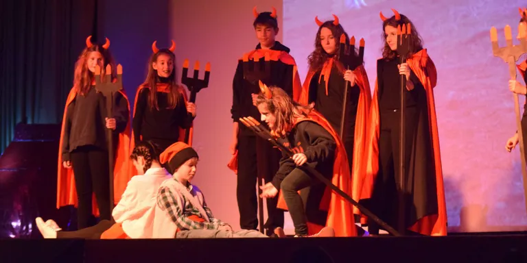 Bona acollida de l'obra teatral 'Els Pastorets' a la Seu d’Urgell