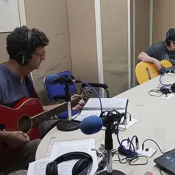 Actuació en directe al Això es la Ràdio, dels Borinots de L'escala - episode art