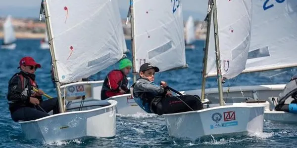 Quatre regatistes del CM Altafulla clouen la participació en el Campionat de Catalunya d’Optimist