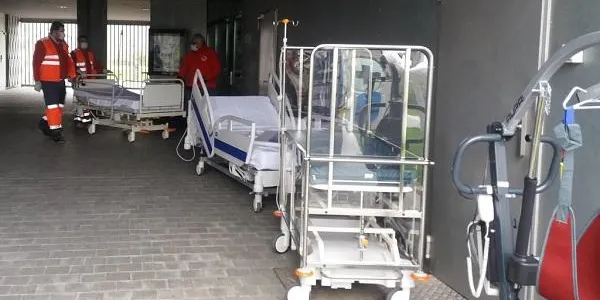 La URV dona material sanitari als centres assistencials per pal·liar la manca de recursos que pateixen