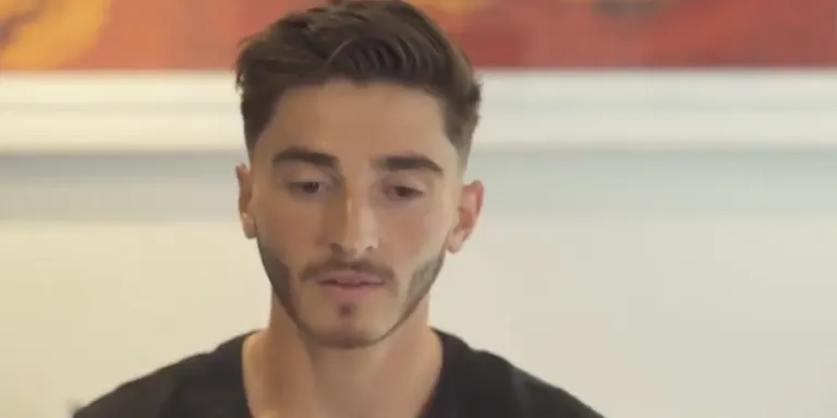 Suport internacional a Josh Cavallo, futbolista que ha hagut d'amagar la seva homosexualitat fins ara