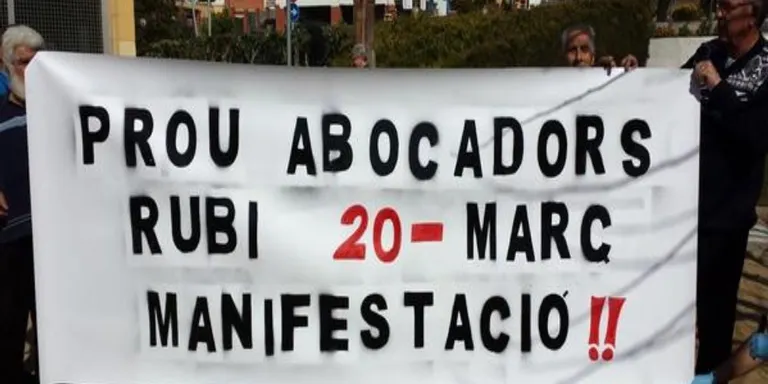 Rubí Sense Abocadors redueix la ruta de la manifestació del 20M