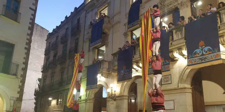 Les colles vallenques protagonitzen una emocionant diada com a prèvia a l’11 de setembre