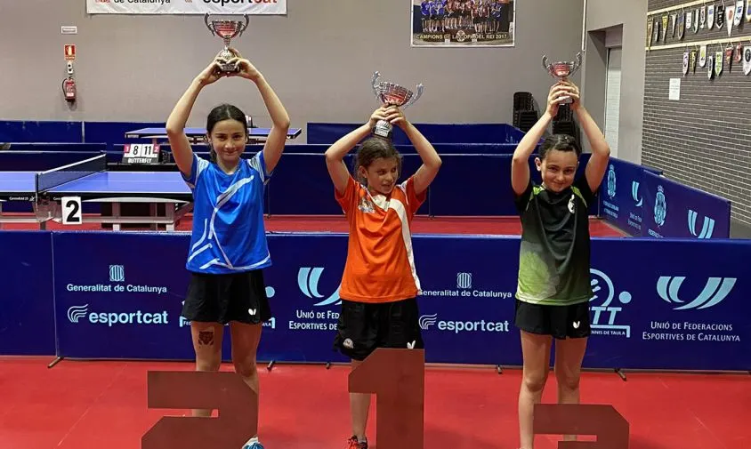 La palista Oumnia El Mouhmouh es proclama campiona del Top-8 Català benjamí femení de tennis taula