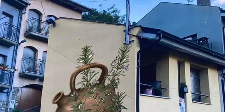 Castellciutat prepara dos nous murals en façanes del poble