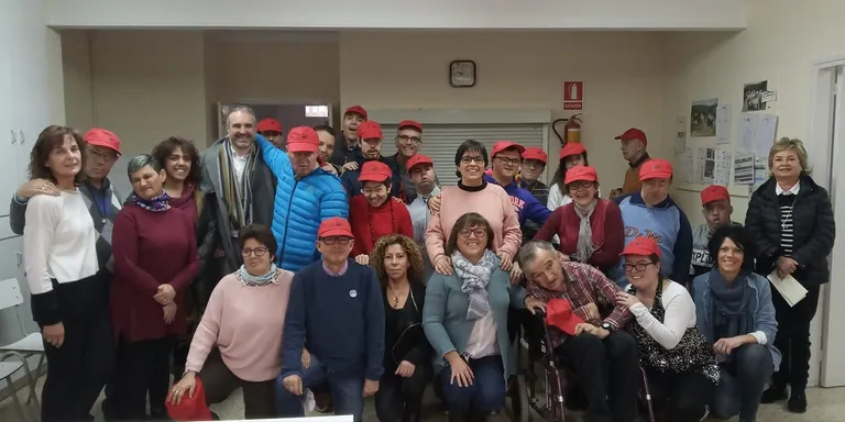 L'alcalde de la Seu agraeix al Taller Claror la seva col·laboració en el Tió de la Freita