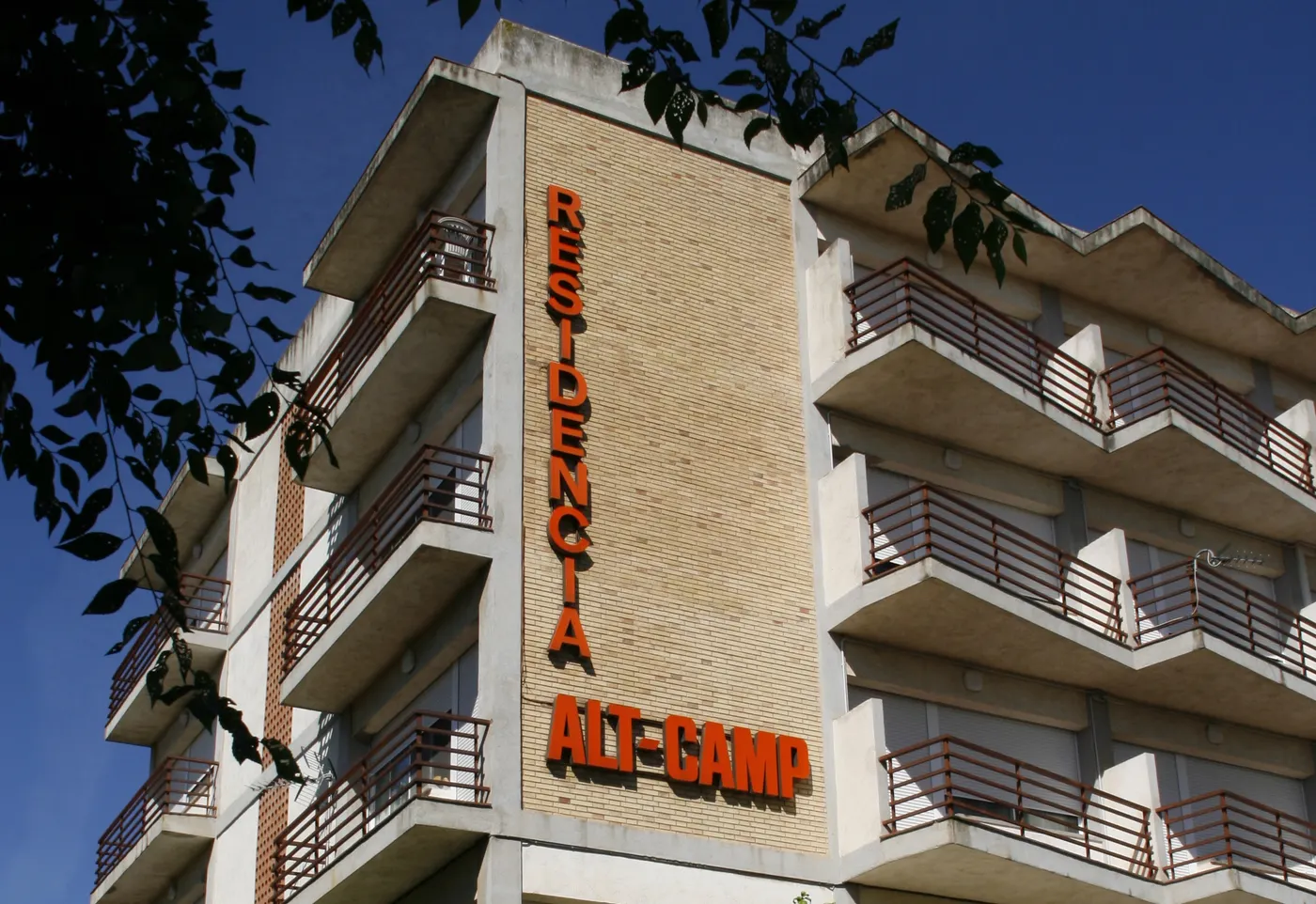 Preocupació a la CUP pel canvi de mans a la Residència Alt Camp