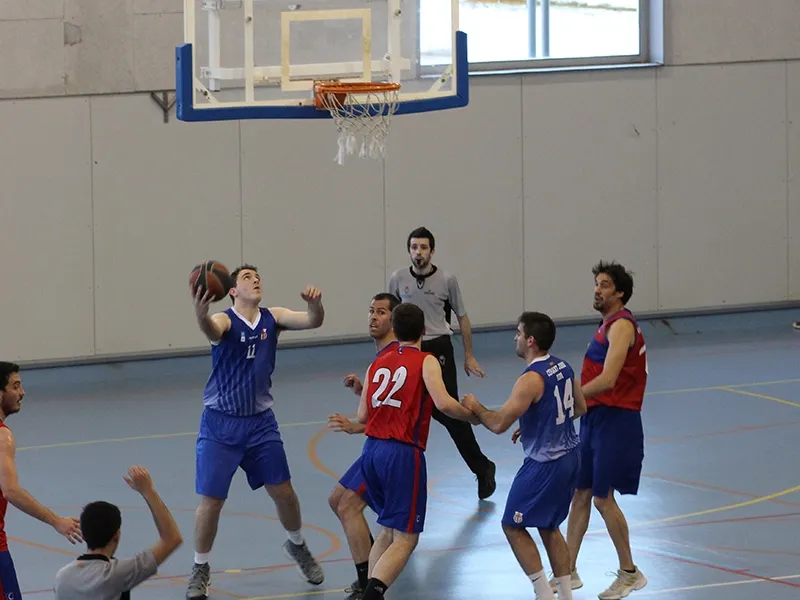 Igualtat i emoció en la victòria del CEB masculí a Sant Cugat