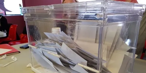 Normalitat en l'inici de la jornada electoral a Rubí