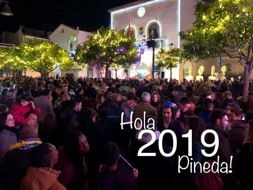 Pineda ha donat la benvinguda al 2019 amb molta música, raïm i cava