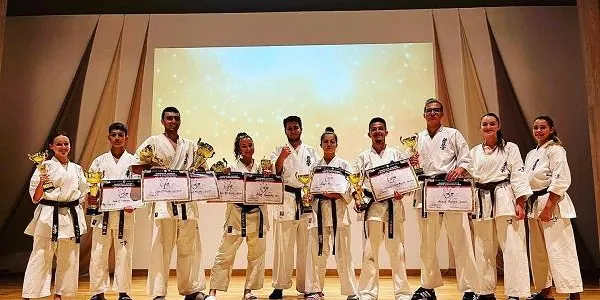 Els karatekes Sergio Jiménez i Izan Escarabajal fan medalla en el Campionat d’Europa de Karate en la modalitat de kata
