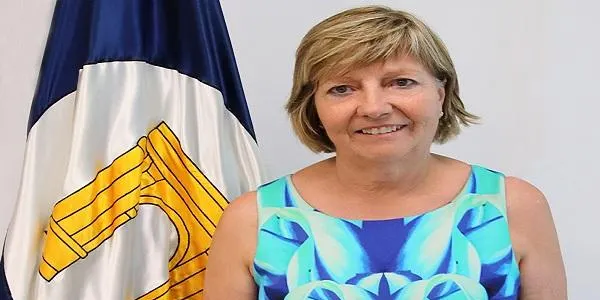 Gregoria Alonso pren possessió del càrrec com a nova regidora del grup socialista a l’Ajuntament de Roda de Berà