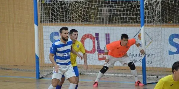 El CFS Torredembarra assalta la pista del Salou FS B i puja al tren de la permanència (2-3)