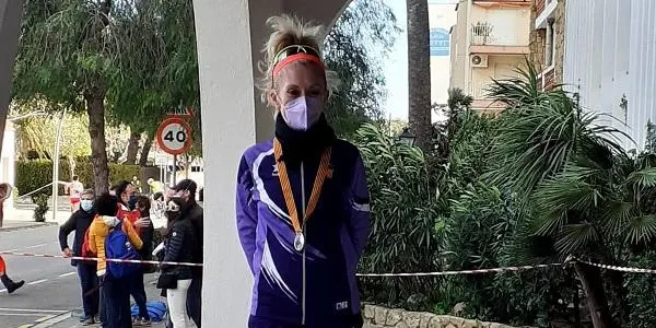 Antònia Royo es penja la medalla de plata en els 5 km F55 del Campionat de Catalunya de Marxa en Ruta