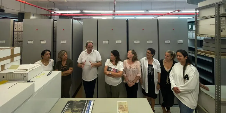 L’alumnat del Certificat d’Enregistrament i tractament de dades visita l’Arxiu de Cambrils