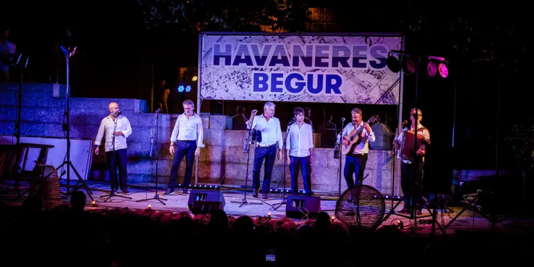Begur celebra la 47a Cantada d’Havaneres amb Peix Fregit i Port-Bo