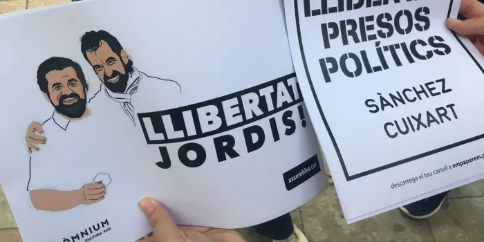 L'ANC d'Arenys torna a penjar cartells per demanar la llibertat dels presos polítics