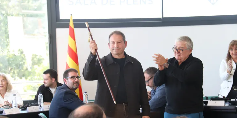 Pep Prat pren l'alcaldia de Santa Coloma de Farners a Carme Salamaña amb els vots d'Independents de la Selva, ERC i CUP