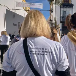 Las nuevas responsables de la asociación contra el cáncer, en los micrófonos de COPE Utrera - episode art