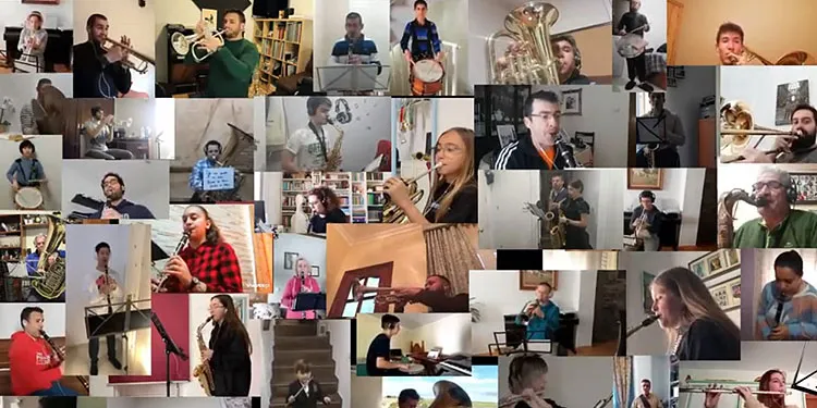 La banda de música «Ciudad de Utrera» interpreta la marcha «Madre Hiniesta» desde casa