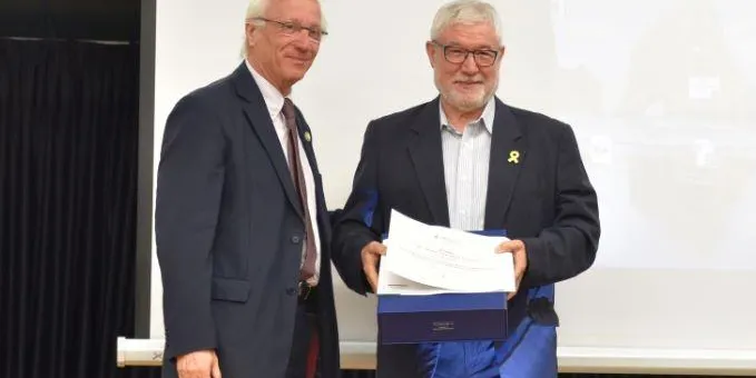 L'Associació de Voluntaris i Amics de l'Hospital rep el premi Jaume Esperalba i Terrades 2019