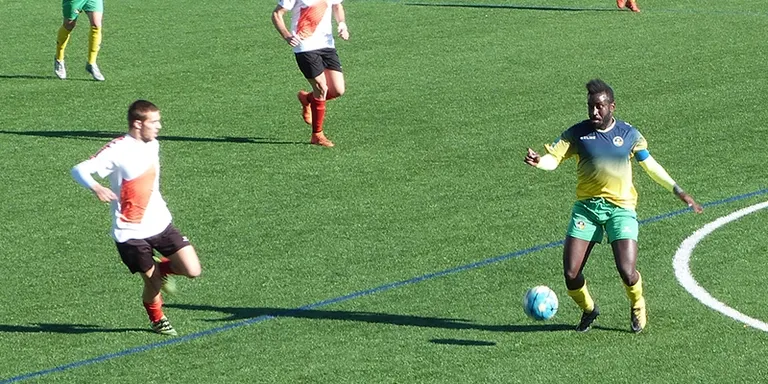 Arriba el primer dels sis derbis rubinencs de Tercera Catalana
