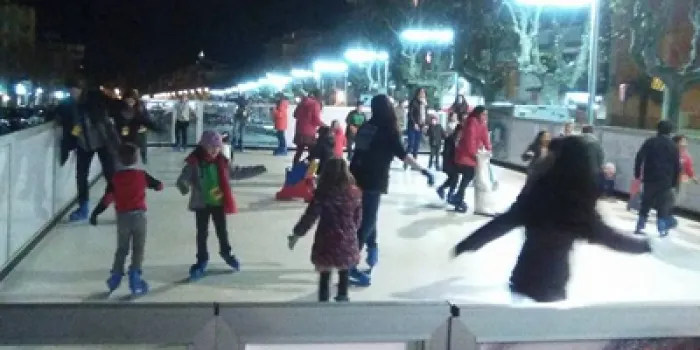 Èxit en la primera edició de la pista de gel a Arenys de Mar