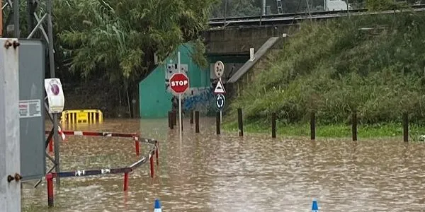 Els veïns de Baix a Mar mostren el seu enuig i "impotència" per la "inacció" de l'Ajuntament per evitar les inundacions