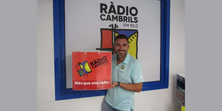 Javier Benitez: “Fer humor és explicar una història que sigui interessant i curiosa”