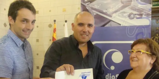 'Carretera i Manta' completa l'estiu amb una donació a Creu Roja i el sorteig d'un viatge a les Canàries