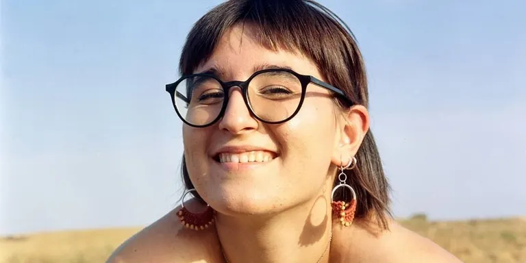 La torrefarrerina Carla Font estrena nou tema: Estimar-te així.
