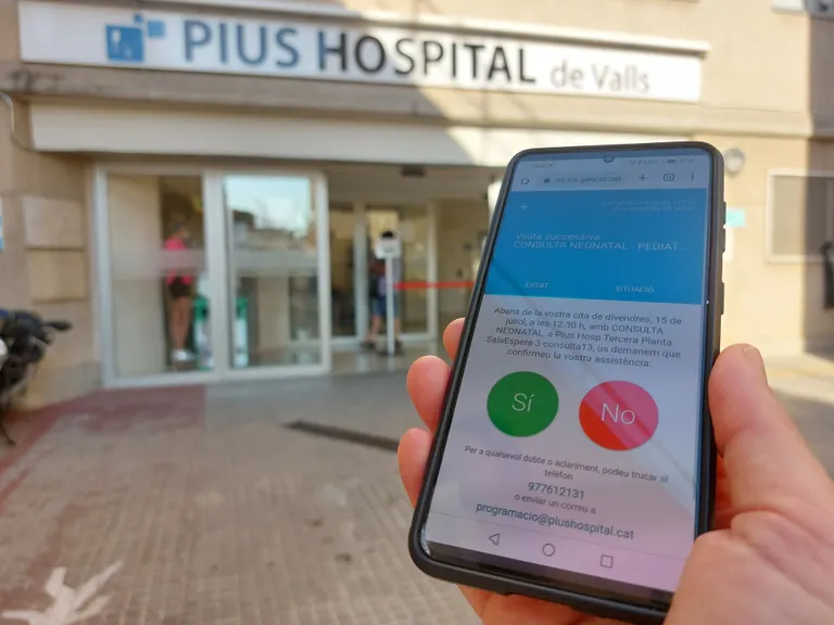 El Pius Hospital posa en marxa un sistema SMS per gestionar les visites més ràpid
