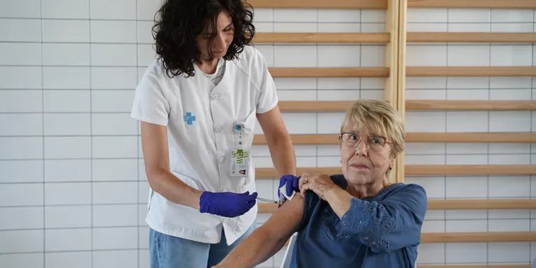 Salut prepara 37.000 dosis de vacuna de la grip per a la població de les Terres de l'Ebre