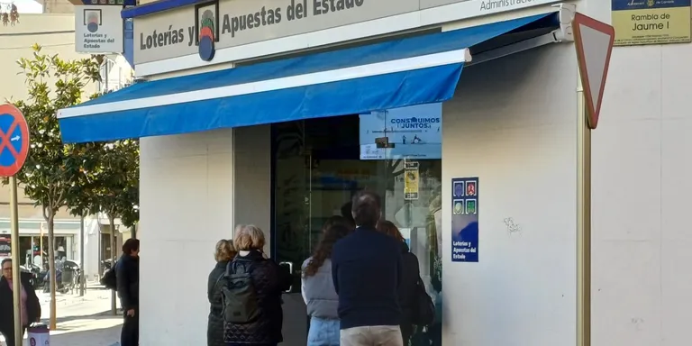 Cambrils no perd l’esperança de rascar algun premi en la loteria del Nen que se celebrarà aquest dissabte
