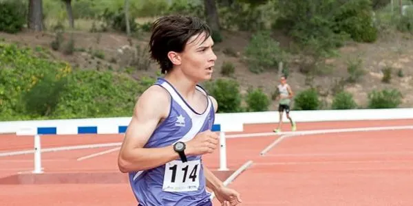 El rierenc Marc Suárez assoleix la millor marca espanyola de la categoria Sub16 en els 3.000 metres marxa
