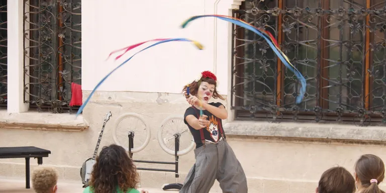 Una experiència personal de maltractaments reivindica la igualtat al Festival de Pallasses del Circ Cric
